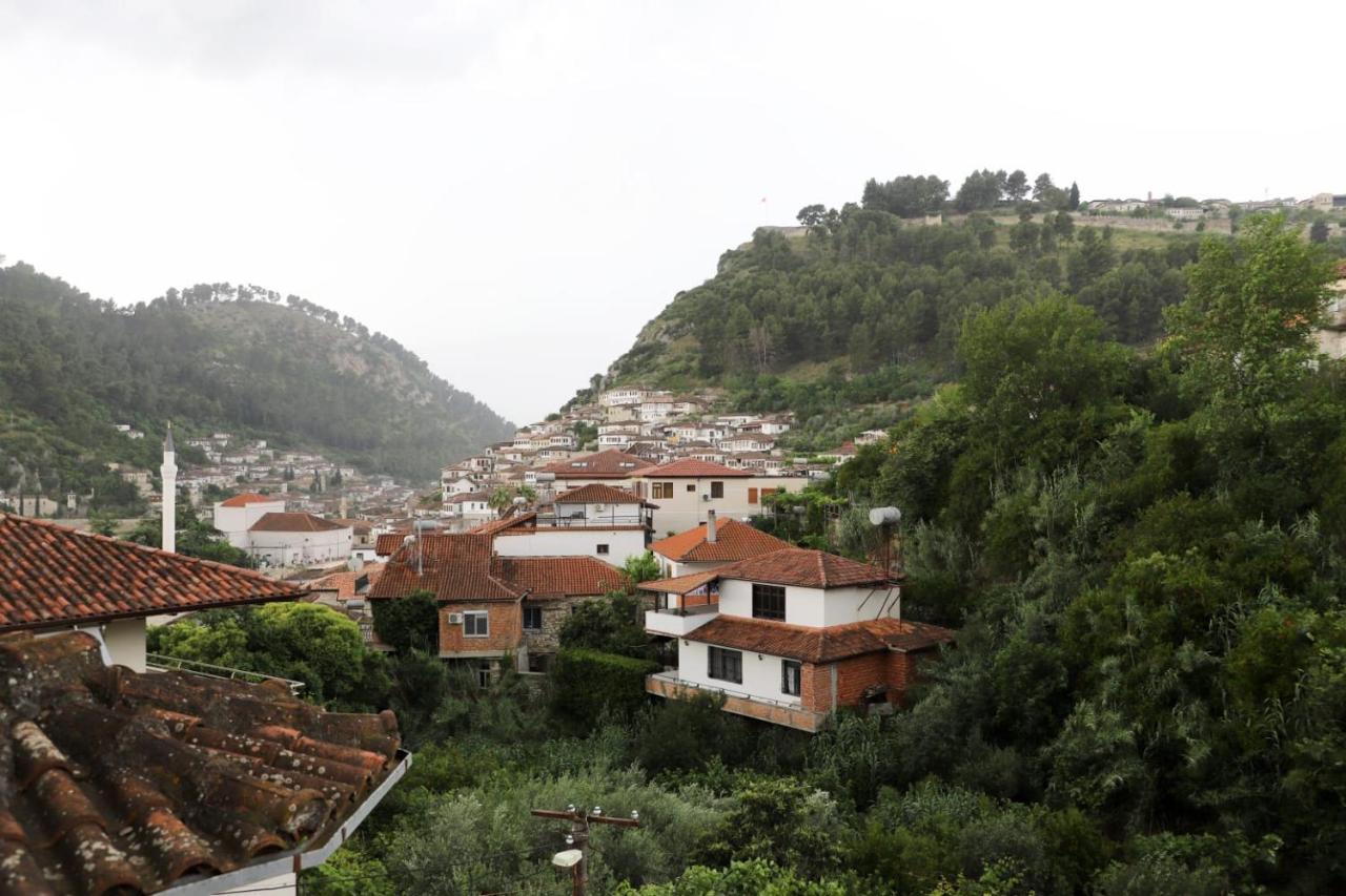 Guest House Bumbli Berat Dış mekan fotoğraf