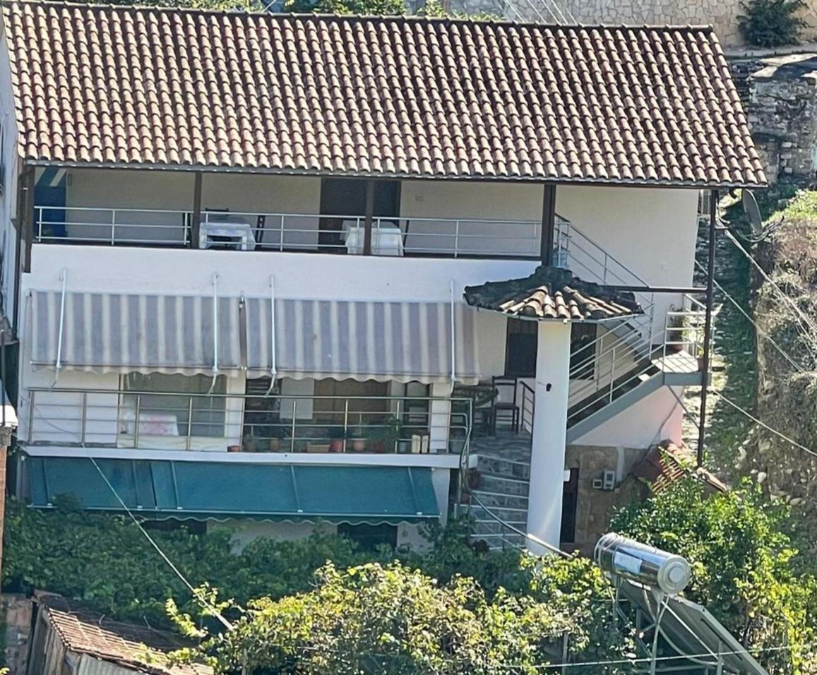 Guest House Bumbli Berat Dış mekan fotoğraf